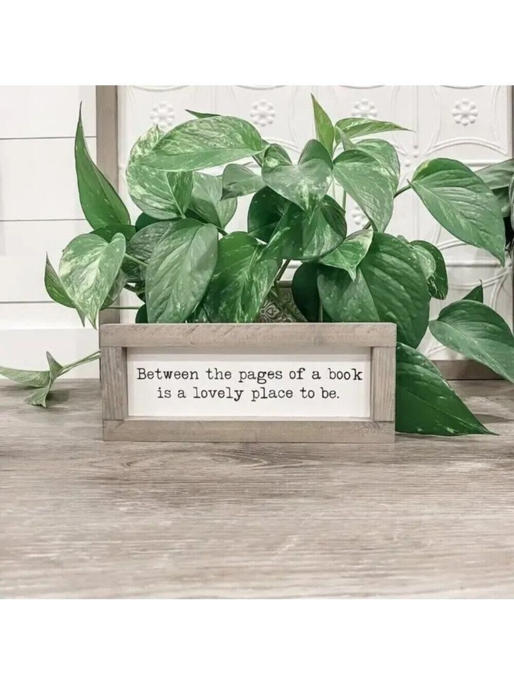 Bookworm Farmhouse Sign